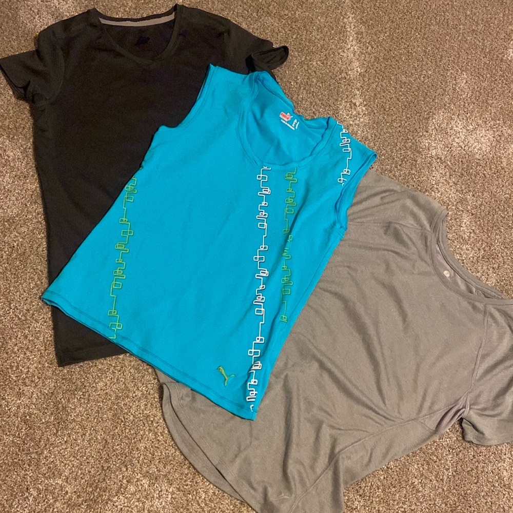 😎EUC Bundle of Activewear Tops